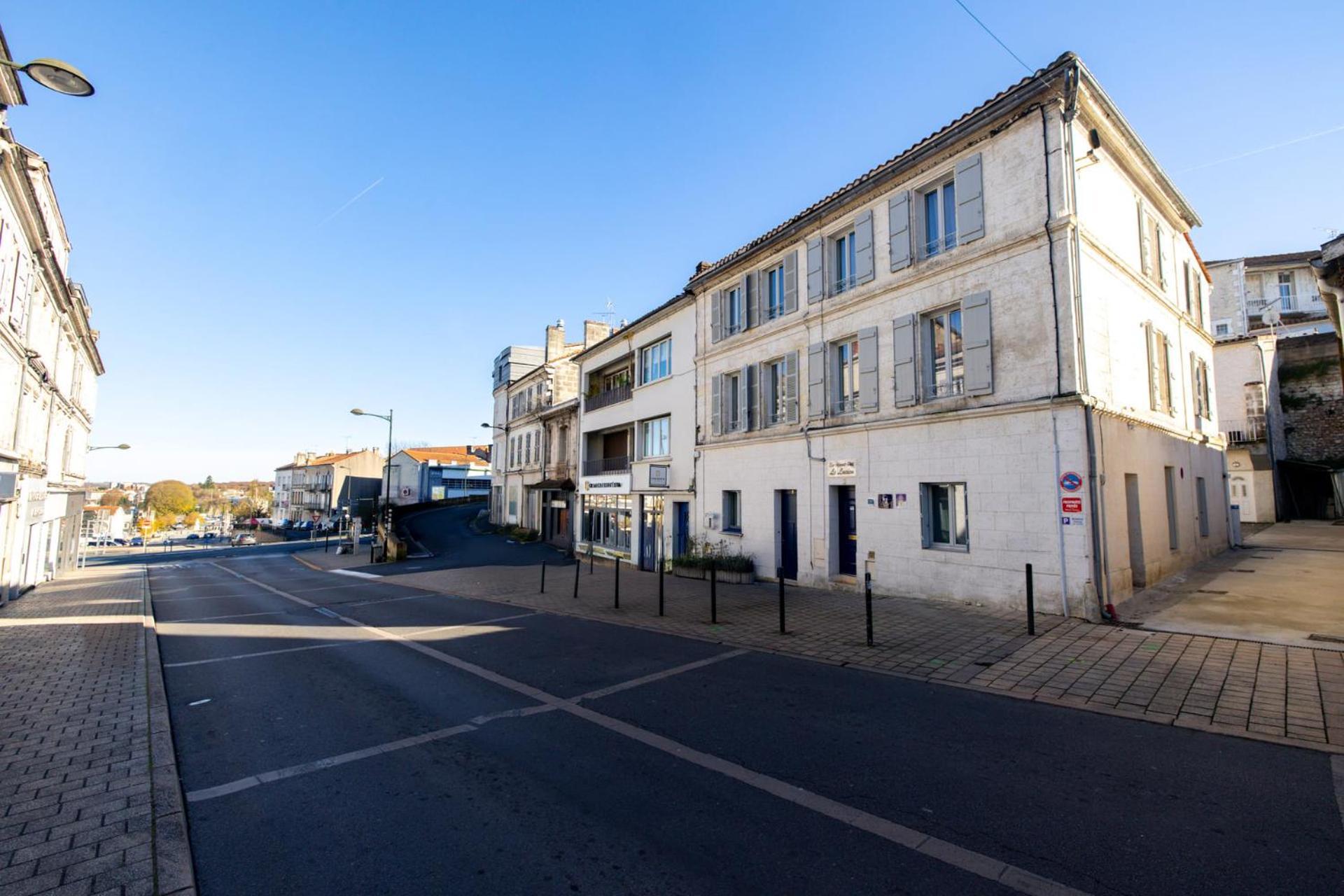 Le Lucien Eco-Appart'Hotel - Angouleme - Centre - Wifi - Parking Prive - Classe 4 Etoiles Εξωτερικό φωτογραφία